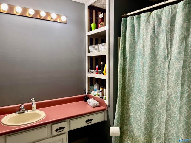 301 Brenda Street SW, Decatur, AL 35603