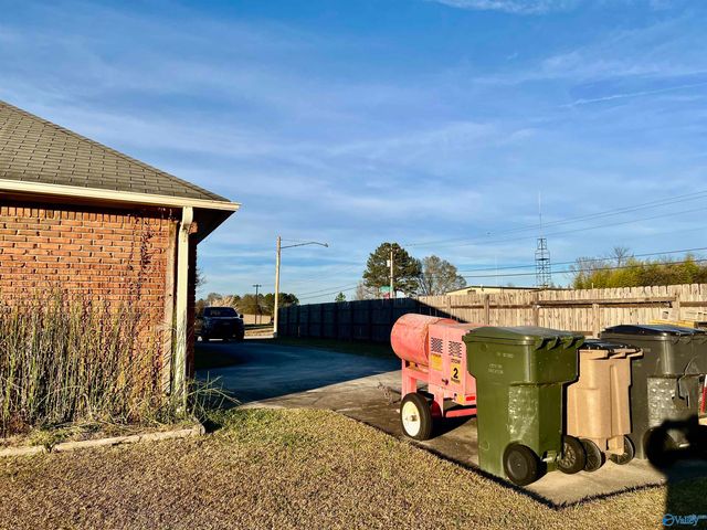 301 Brenda Street SW, Decatur, AL 35603