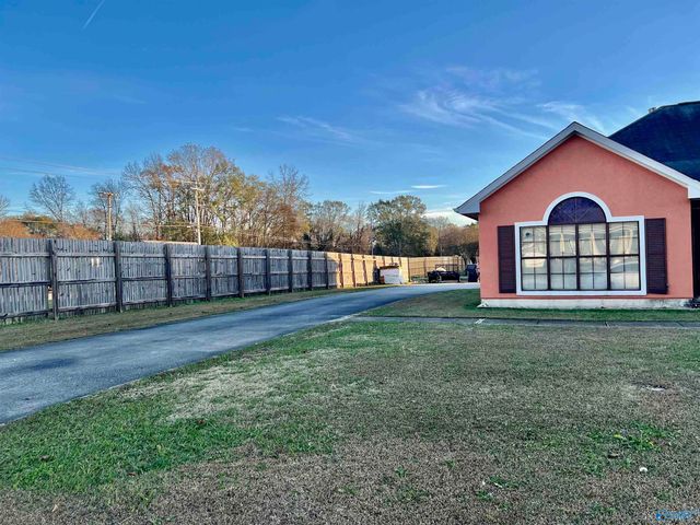 301 Brenda Street SW, Decatur, AL 35603