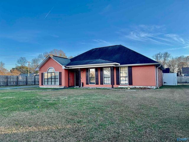 301 Brenda Street SW, Decatur, AL 35603