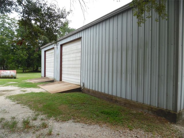 14084 Highway 6, Santa Fe, TX 77517