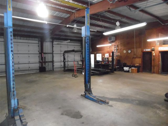 14084 Highway 6, Santa Fe, TX 77517