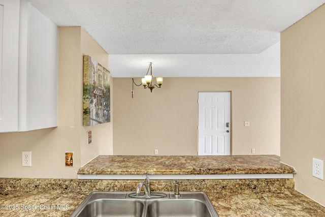 901 Sonesta Avenue NE, 103, Palm Bay, FL 32905