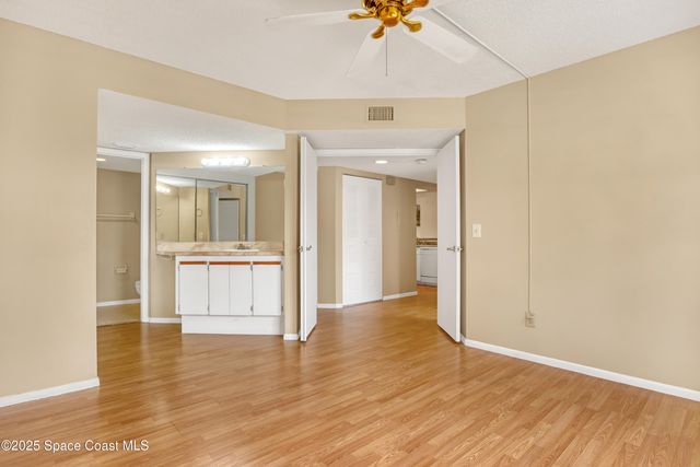 901 Sonesta Avenue NE, 103, Palm Bay, FL 32905