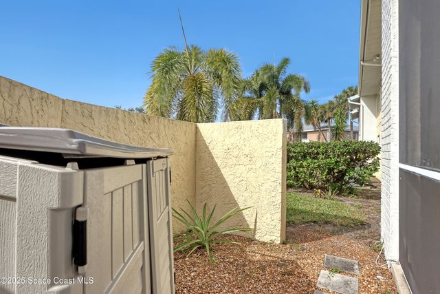 901 Sonesta Avenue NE, 103, Palm Bay, FL 32905
