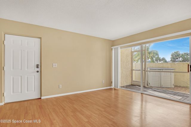 901 Sonesta Avenue NE, 103, Palm Bay, FL 32905