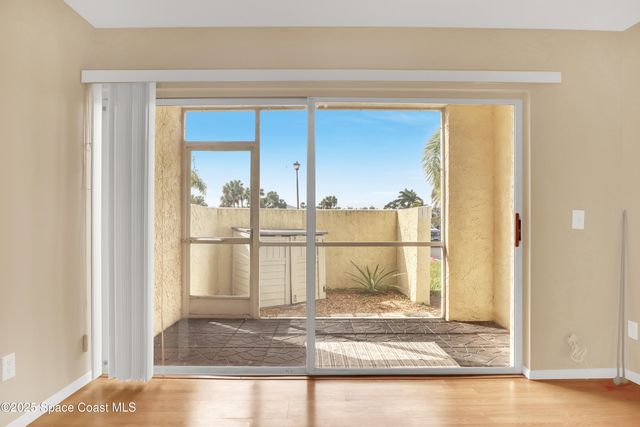 901 Sonesta Avenue NE, 103, Palm Bay, FL 32905