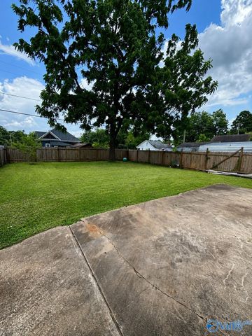 324 Memorial Drive NW, Decatur, AL 35601