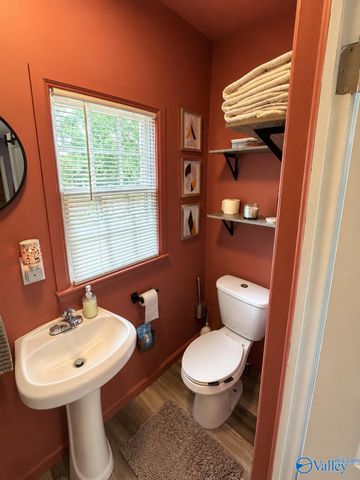 324 Memorial Drive NW, Decatur, AL 35601