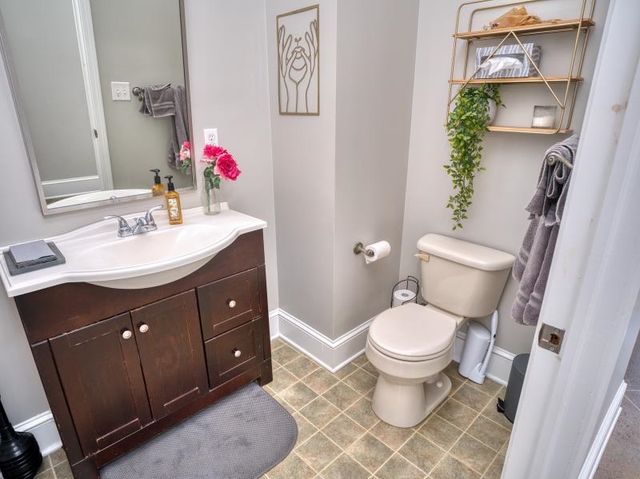 1712 Winding Way, Taylors, SC 29687