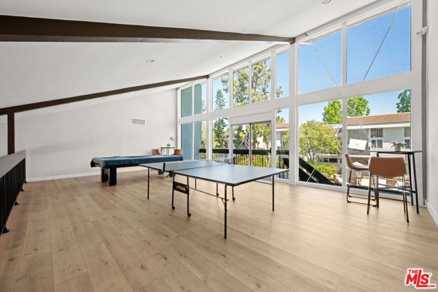 18645 Hatteras Street 285, Tarzana (los Angeles), CA 91356