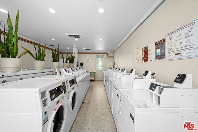 18645 Hatteras Street 285, Tarzana (los Angeles), CA 91356