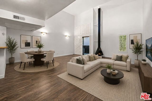 18645 Hatteras Street 285, Tarzana (los Angeles), CA 91356