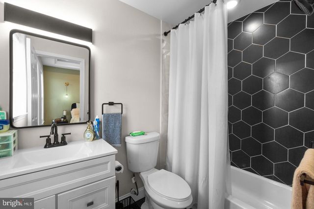 2639 LOYOLA NORTHWAY, Baltimore, MD 21215