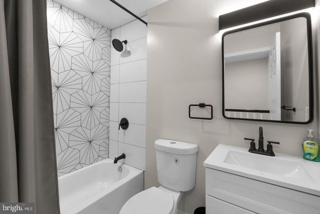 2639 LOYOLA NORTHWAY, Baltimore, MD 21215