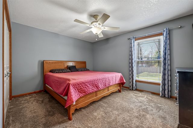 555 Bellevue Street, Twin Lake, MI 49457
