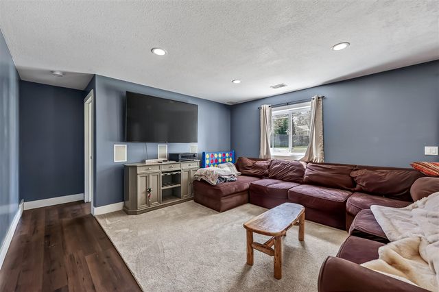 555 Bellevue Street, Twin Lake, MI 49457
