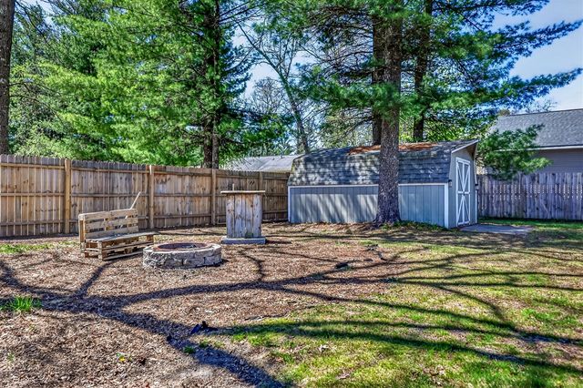 555 Bellevue Street, Twin Lake, MI 49457