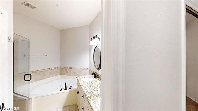 2200 Arielle DR 1005, Naples, FL 34109