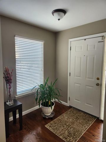 24105 Lathrup Boulevard, Southfield, MI 48075