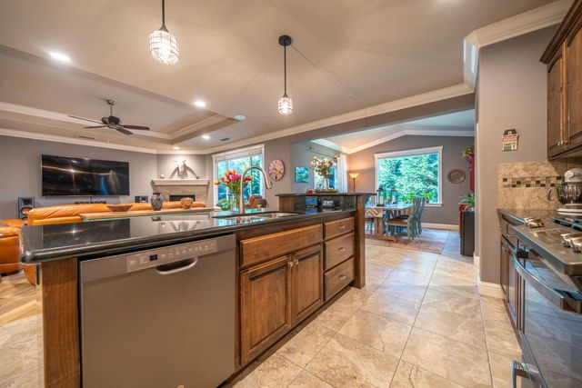 3415 Hotlam Road, Redding, CA 96002