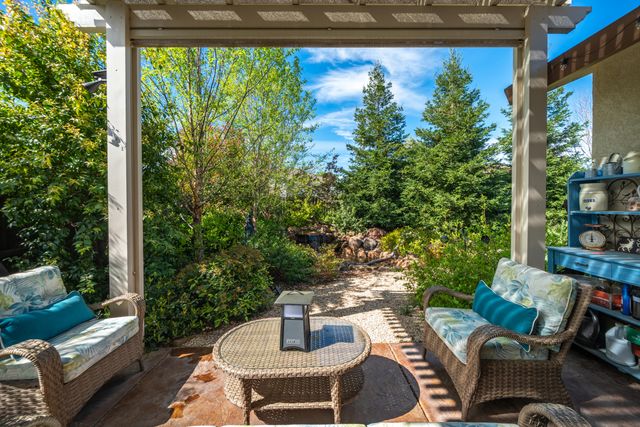 3415 Hotlam Road, Redding, CA 96002