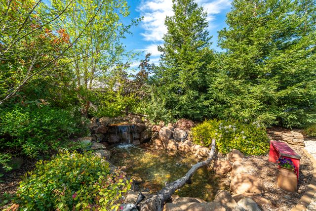 3415 Hotlam Road, Redding, CA 96002