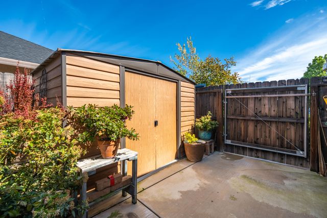 3415 Hotlam Road, Redding, CA 96002