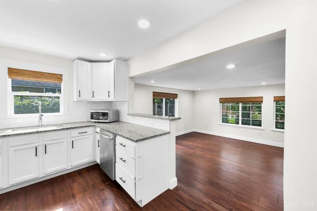 6923 Buckingham Place, Columbia Twp, OH 45227