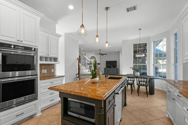 802 Princeton Court, Southlake, TX 76092