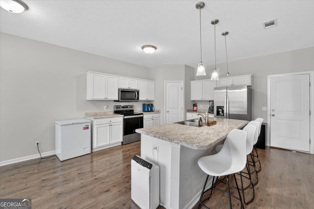 1077 Sweetbay Court, Hinesville, GA 31313
