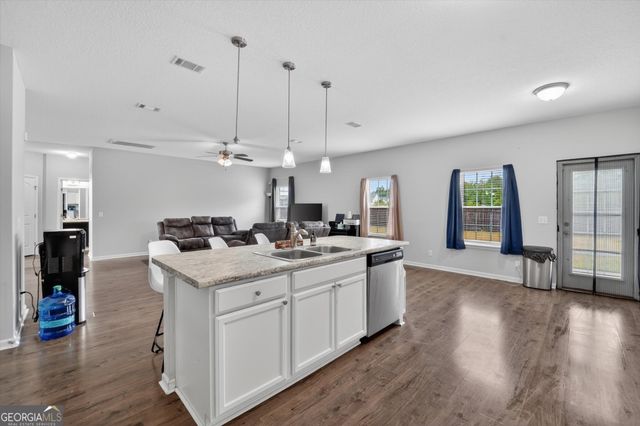 1077 Sweetbay Court, Hinesville, GA 31313