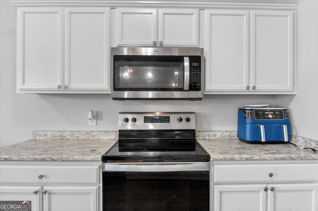 1077 Sweetbay Court, Hinesville, GA 31313