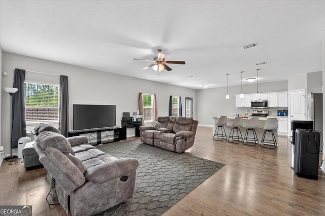 1077 Sweetbay Court, Hinesville, GA 31313