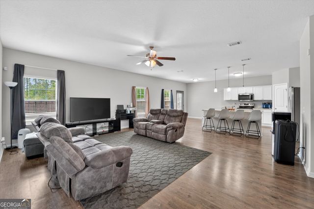 1077 Sweetbay Court, Hinesville, GA 31313