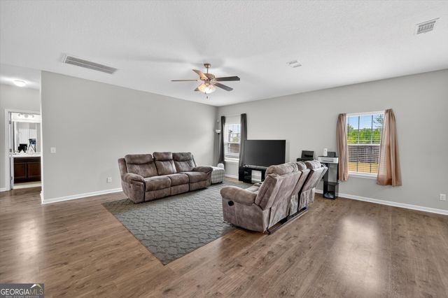 1077 Sweetbay Court, Hinesville, GA 31313