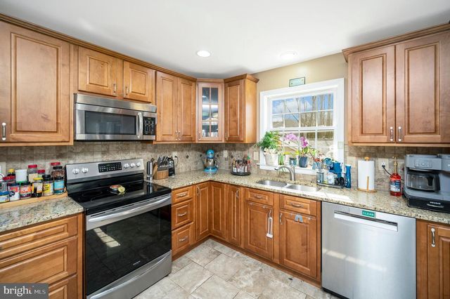 315 WESTOVER PKWY, Locust Grove, VA 22508