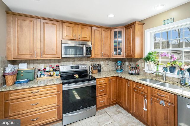 315 WESTOVER PKWY, Locust Grove, VA 22508