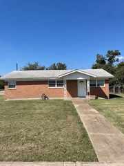 4101 Field Street, Haltom City, TX 76117