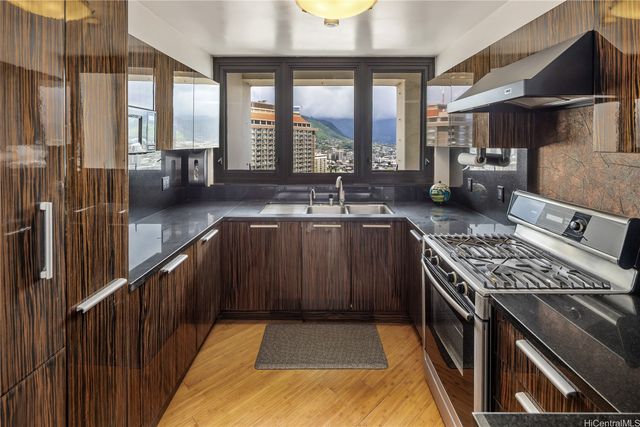 1600 Ala Moana Boulevard 3700, Honolulu, HI 96815