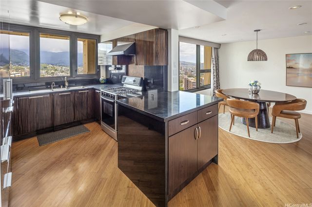 1600 Ala Moana Boulevard 3700, Honolulu, HI 96815