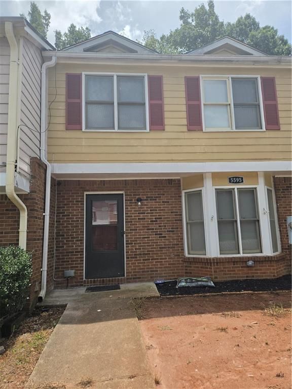 5595 Wells Circle, Stone Mountain, GA 30087