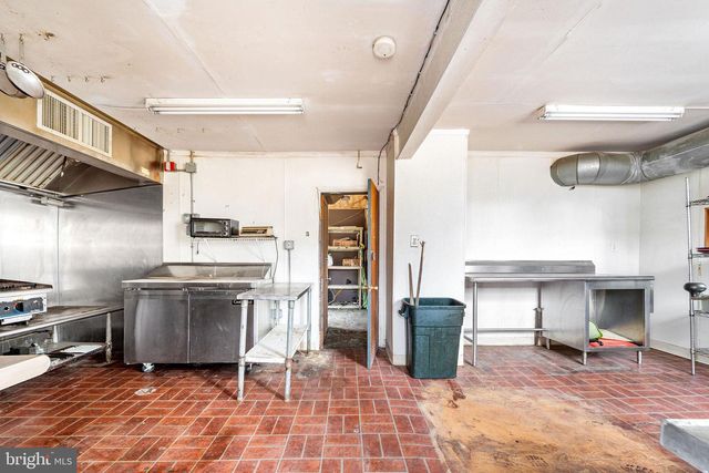 221 WHITE HORSE PIKE, Waterford Works, NJ 08089