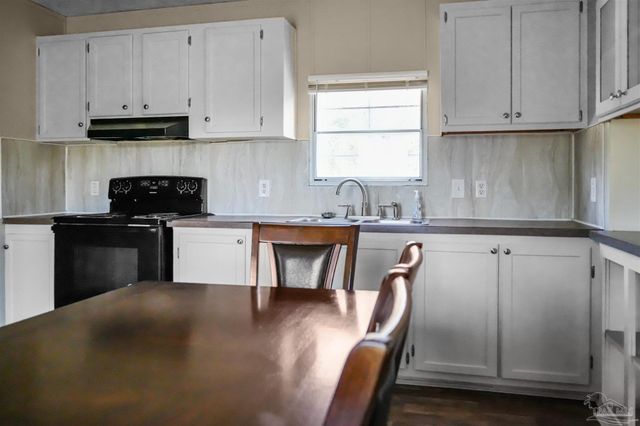 3342 Lewis Rd, Milton, FL 32570