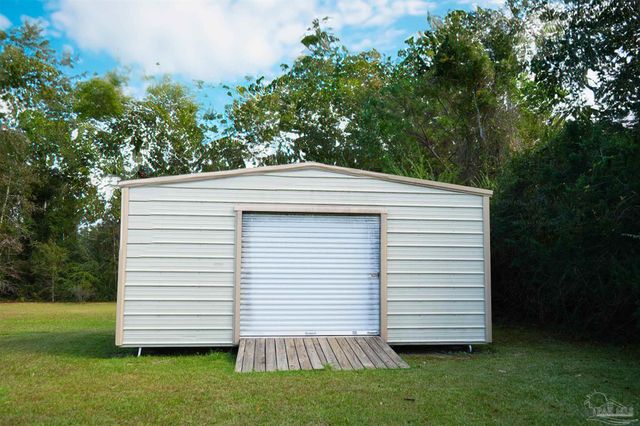 3342 Lewis Rd, Milton, FL 32570