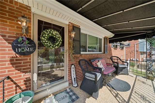 803 Killarney Drive, Castle Shannon, PA 15234
