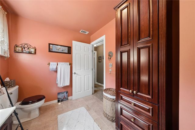 803 Killarney Drive, Castle Shannon, PA 15234