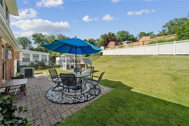 803 Killarney Drive, Castle Shannon, PA 15234