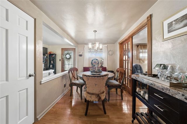 803 Killarney Drive, Castle Shannon, PA 15234