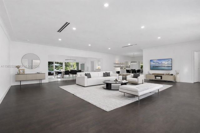 641 Island Rd, Miami, FL 33137